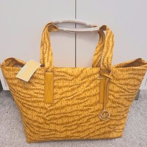 NWT Michael Kors Large Animal Print Logo Tote Bag